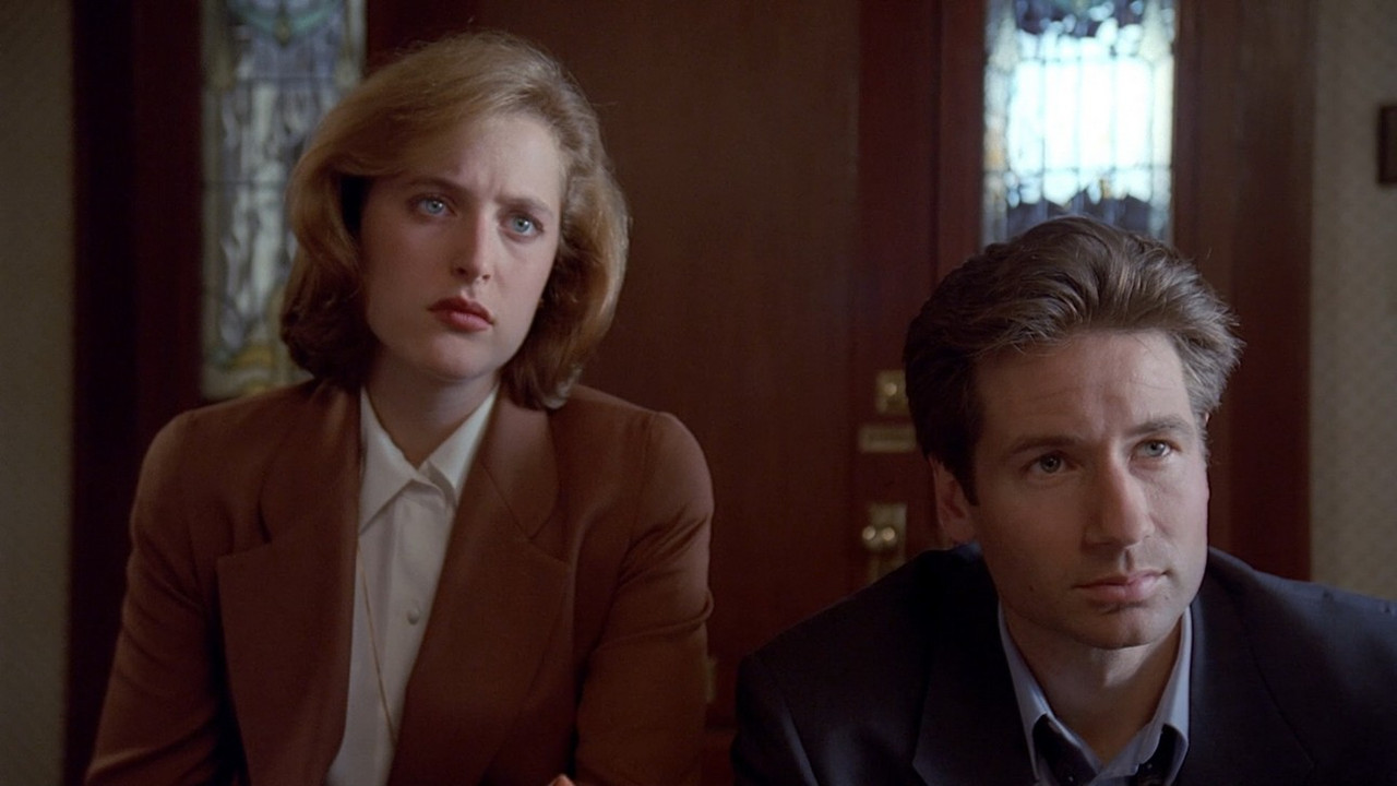 Scully and Mulder side by side at the Exeter Street building